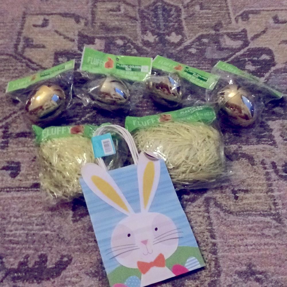 Easter  Bundle of Grass Decorative Bags Golden Eggs